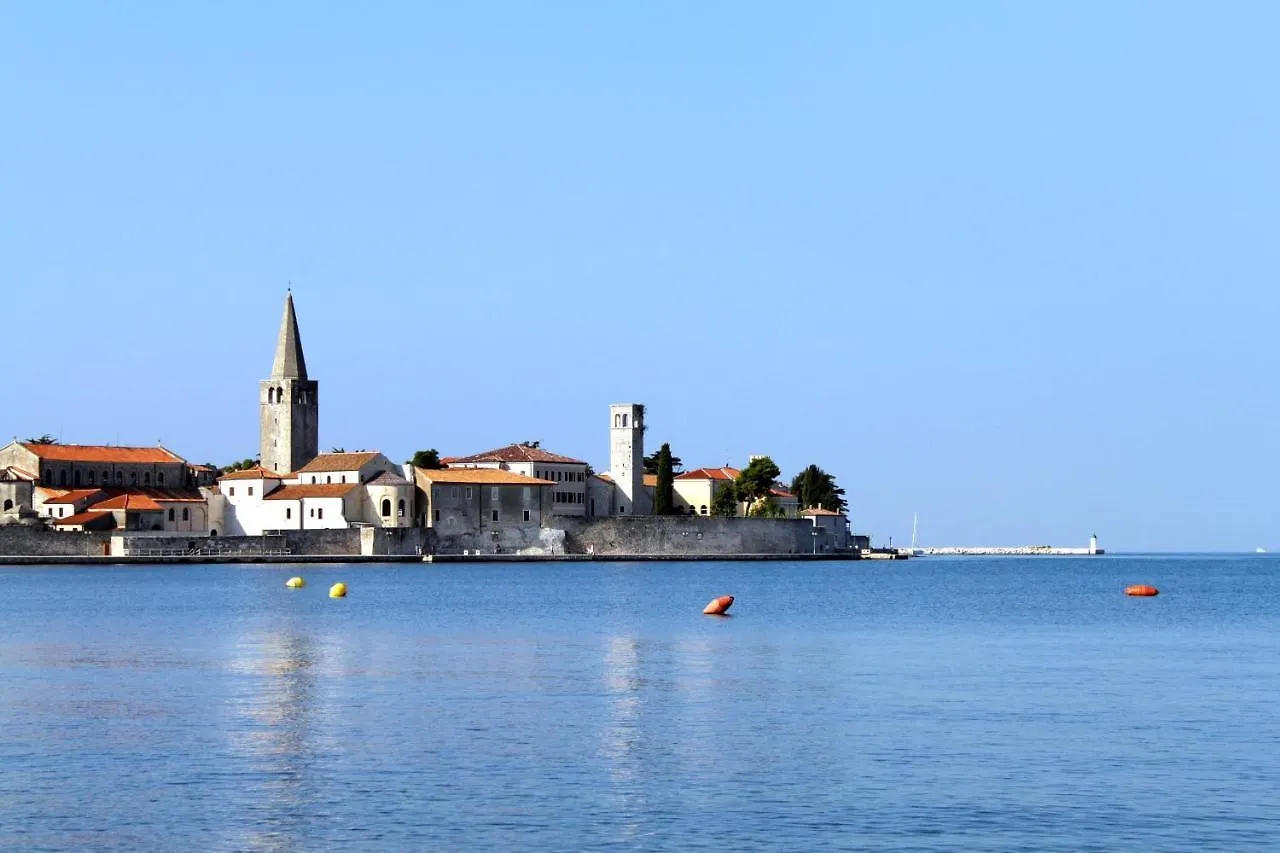 Apartments With A Parking Space Porec - 19657 Croatia